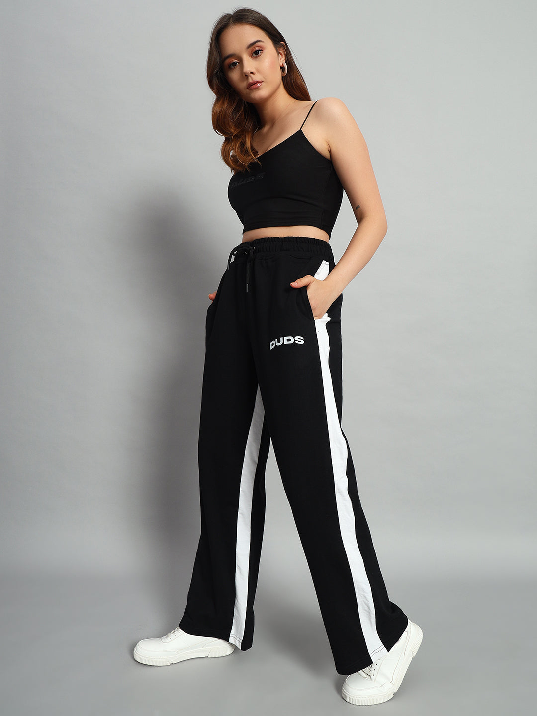 WOMEN'S SIDE SEAM BAGGY JOGGERS (BLACK)