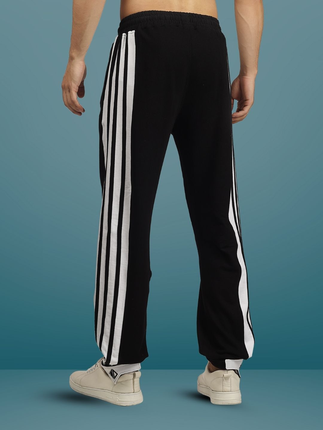 WD CANON JOGGER (BLACK WHITE)