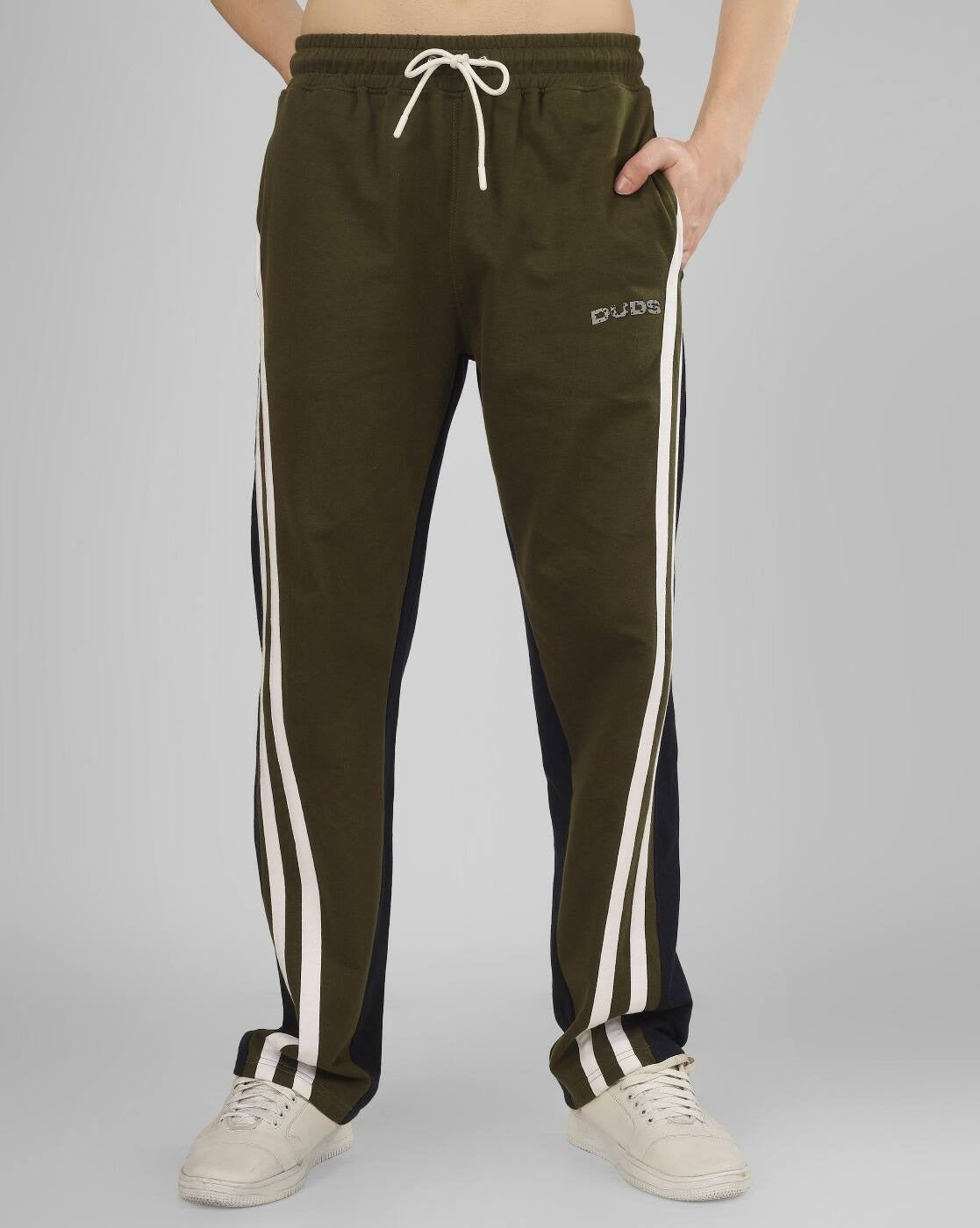 Men Typogrphic Print Joggers with Insert Pockets