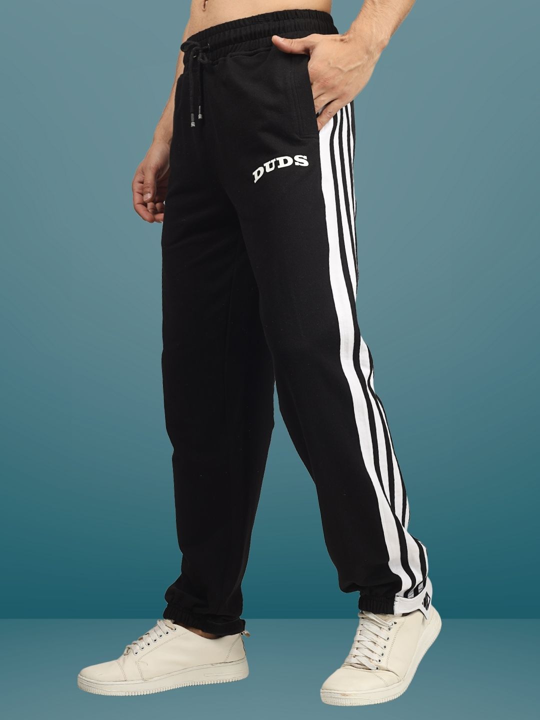 WD CANON JOGGER (BLACK WHITE)