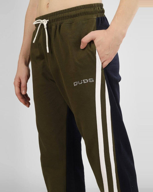Men Typogrphic Print Joggers with Insert Pockets